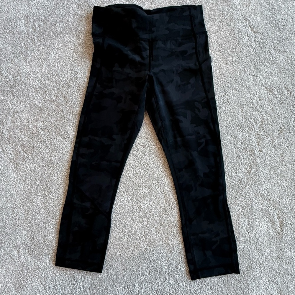 Lululemon Athletica Wonder Train Mesh Panel 25” Tight - Charcoal Camo - Size 4